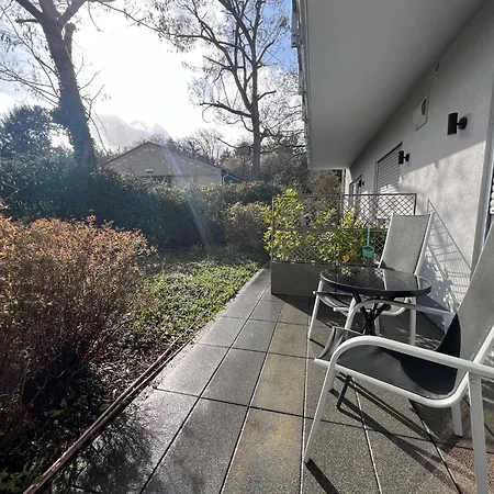 Victoria Living 3*