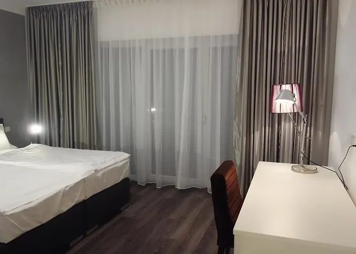 Victoria Living 酒店 3*