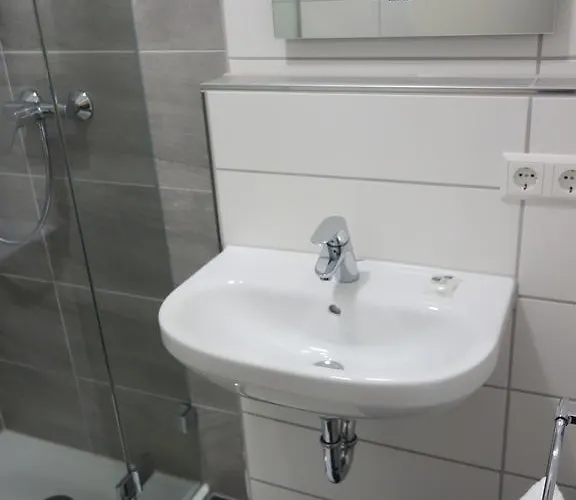 فندق Victoria Living 3*